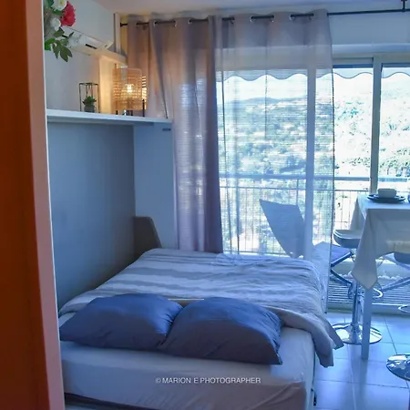 Apartment 2 Etoiles - Sur Le Port - Cannes Marina *